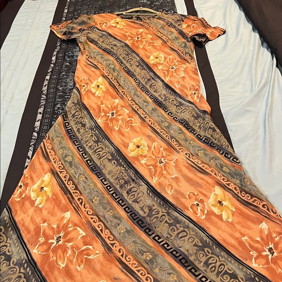 Liz Claiborne Earthy Floral Maxi Dress - Picture 3 of 12